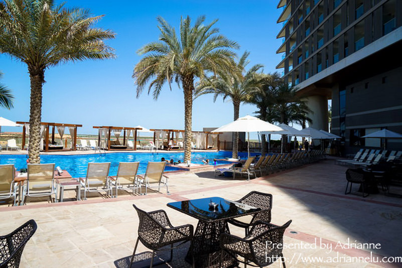【環遊歐洲68天】Day2-3 阿布達比Abu Dhabi。Radisson Blu Hotel, Abu Dhabi Yas Island (房間、設施、早餐、交通)