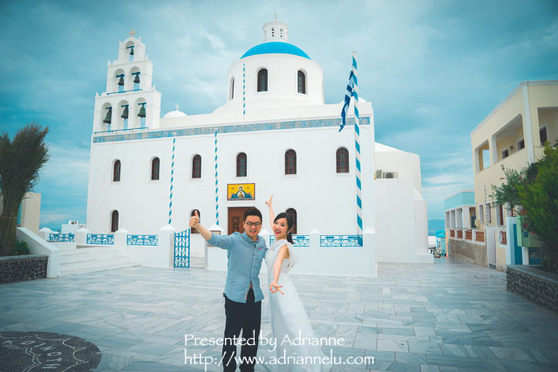 【環遊歐洲68天】Day8-1 聖托里尼伊亞Oia。來希臘一定要拍個偽婚紗照，留下浪漫紀念喔！