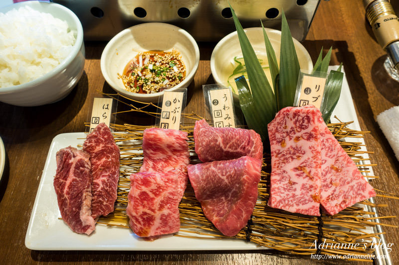 【東京餐廳推薦】上野站－台幣六百就能吃到A5和牛套餐，一頭牛燒肉房家的午間套餐超划算！